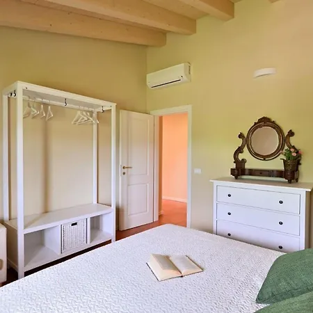 Le Ginestre Villa *